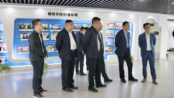 长春市当局副市长曹武一行莅临lewin乐玩官网调研互换