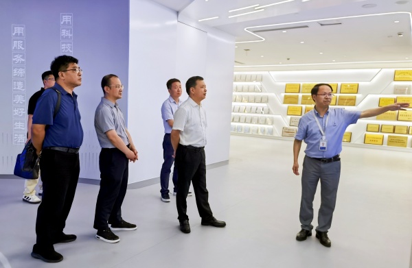 拱墅区人大常委会党组书记、主任鲍一飞带队走访lewin乐玩官网